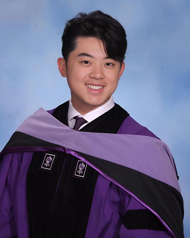 Graduation photo of Dr Nathan Wong