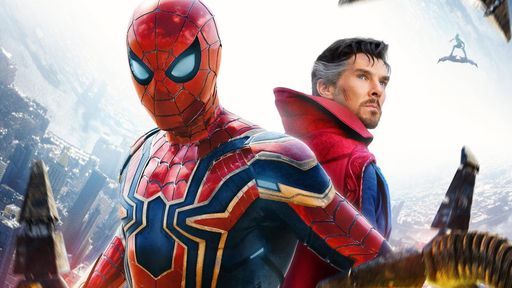 Homem-Aranha em ação durante cena de combate nos arranha-céus