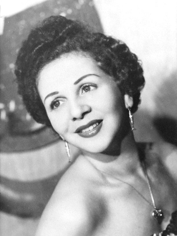 Dalva de Oliveira, Rainha do Rádio, em fotografia de seu auge artístico
