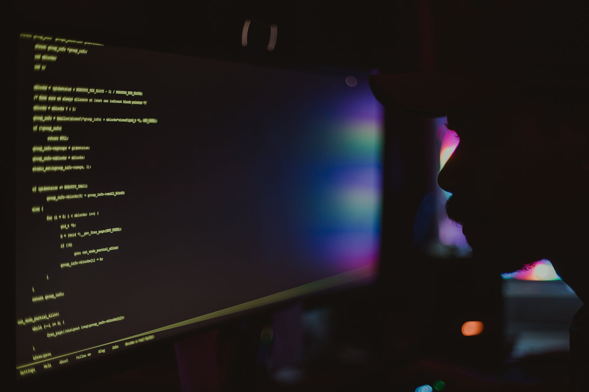 Código de programação e símbolos de inteligência artificial moderna