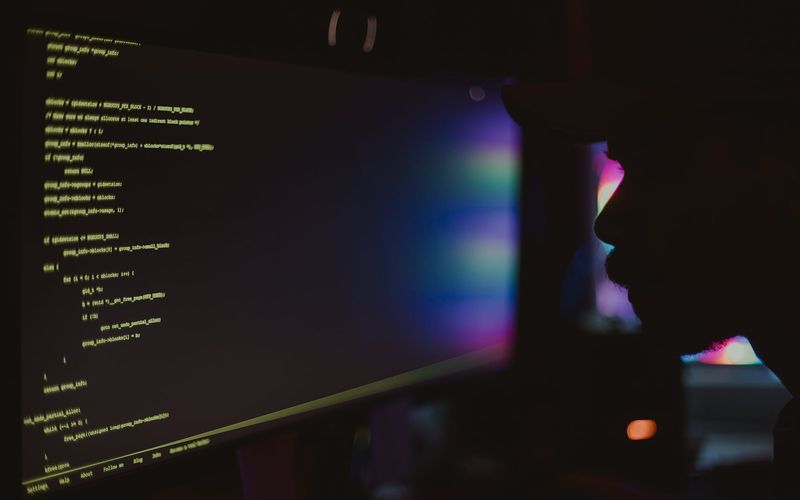 Código de programação e símbolos de inteligência artificial moderna