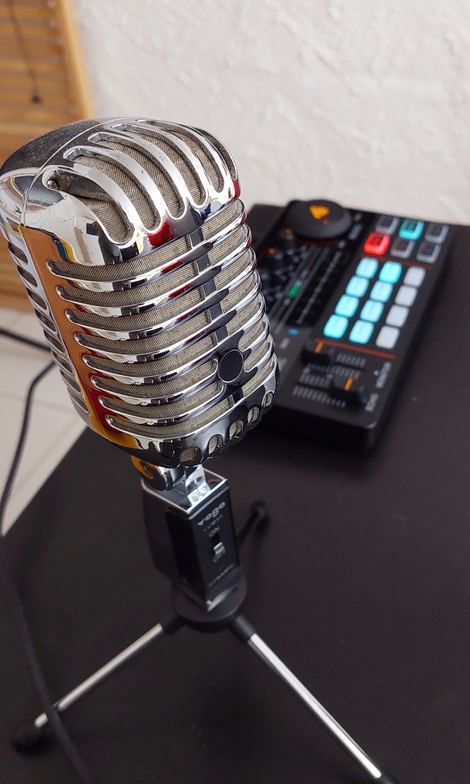 Interface de gravação de podcast com ferramentas interativas