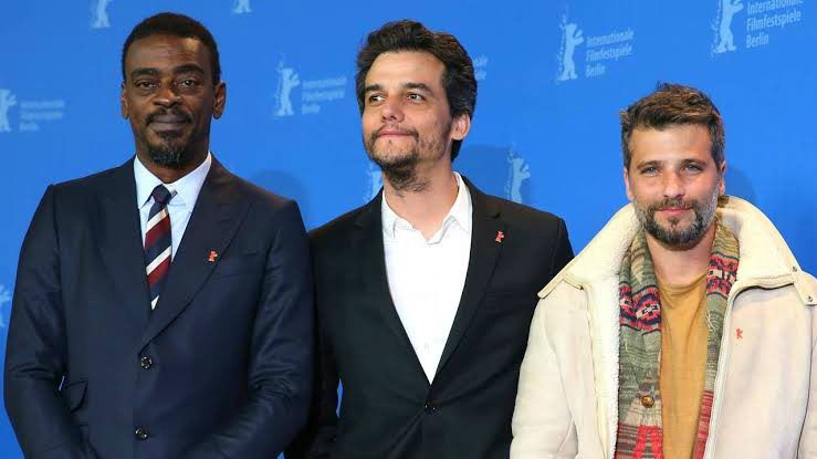 Cena do filme Marighella em contexto de resistência à ditadura