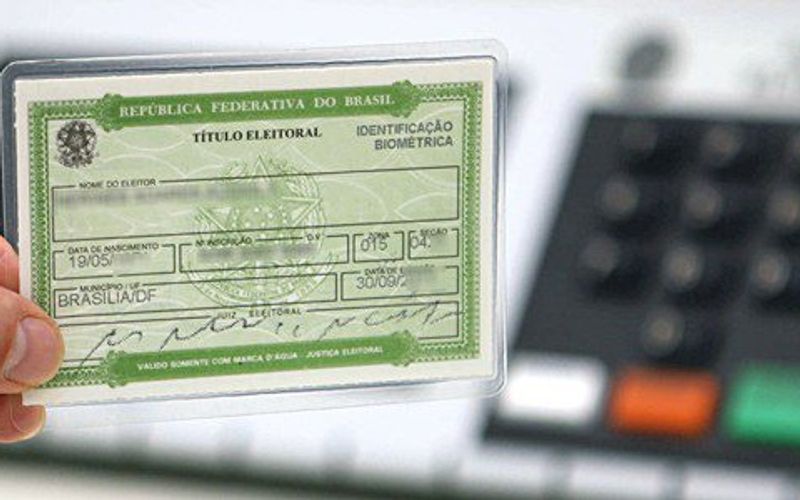 Tela de celular exibindo mensagem de alerta sobre golpe digital