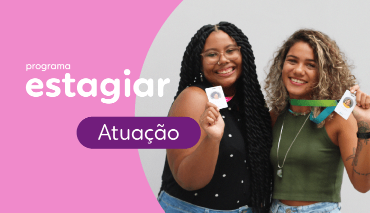 Jovem candidato participando de seleção para programa de estágio