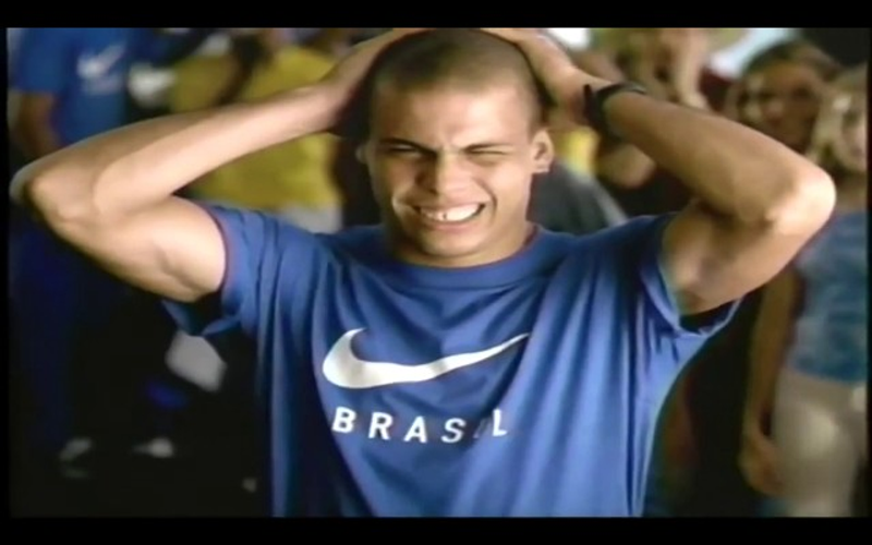 Ronaldo no comercial da Nike airport de 1998