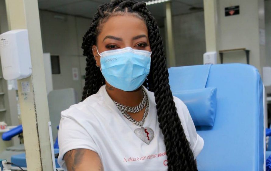 Ludmilla em campanha de conscientização para doação de sangue