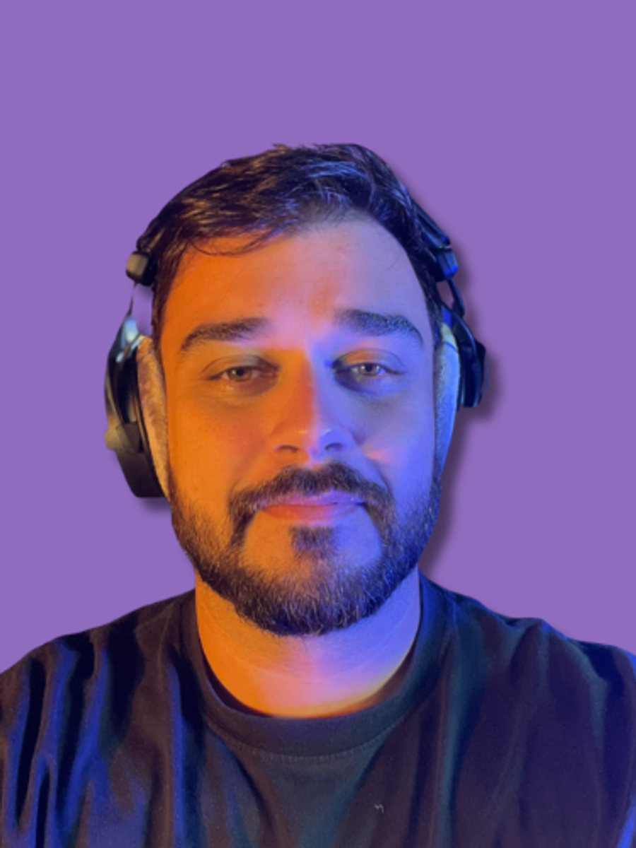 Carlos Molla, produtor musical e locutor