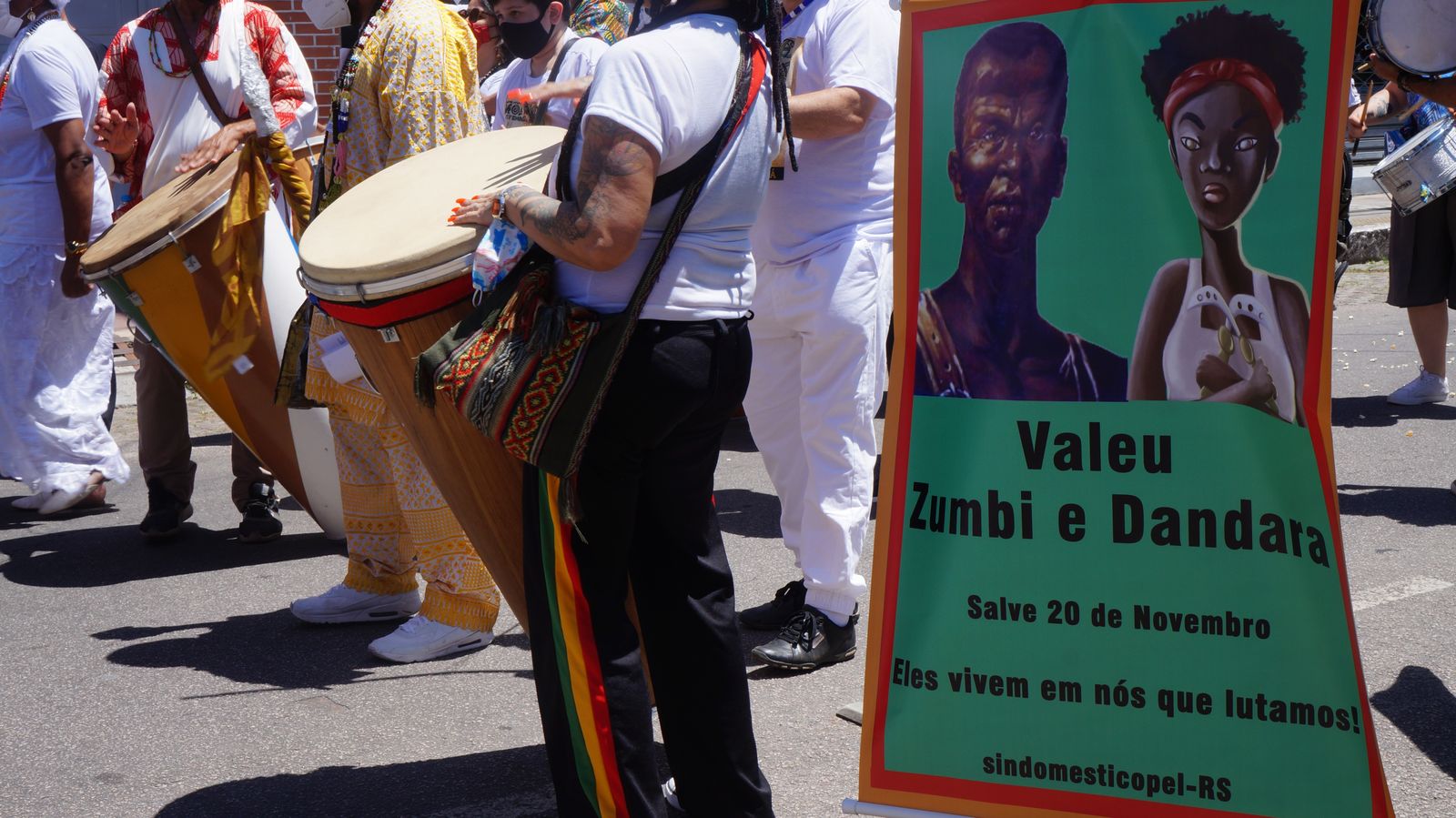 Símbolos de resistência e luta pela igualdade racial no Brasil