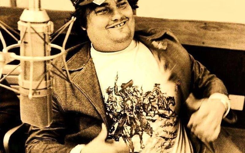 Big Boy em retrato representando sua lendária carreira radiofônica