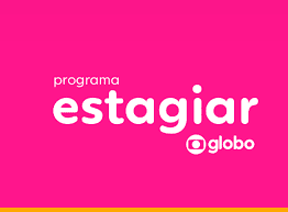 Estudantes em ambiente corporativo durante programa de estágio