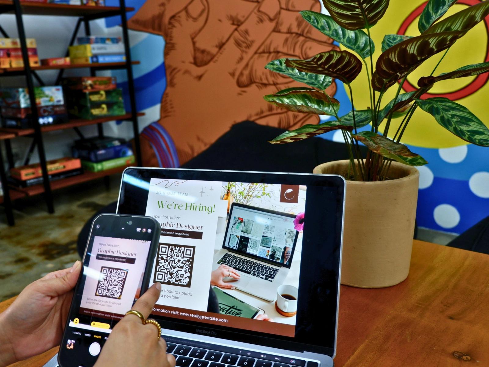 Certificado digital com código QR para verificação de autenticidade.