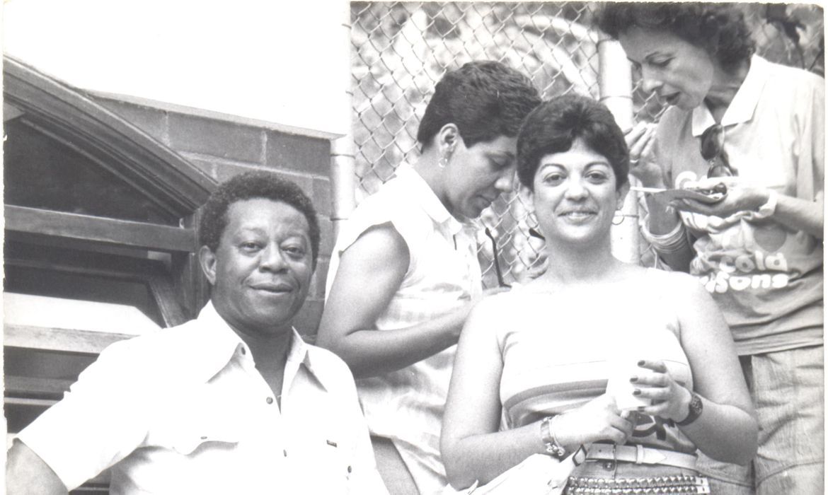 Ator Milton Gonçalves em cena clássica da televisão brasileira