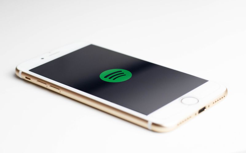 Interface da plataforma Spotify mostrando seleção de audiobooks