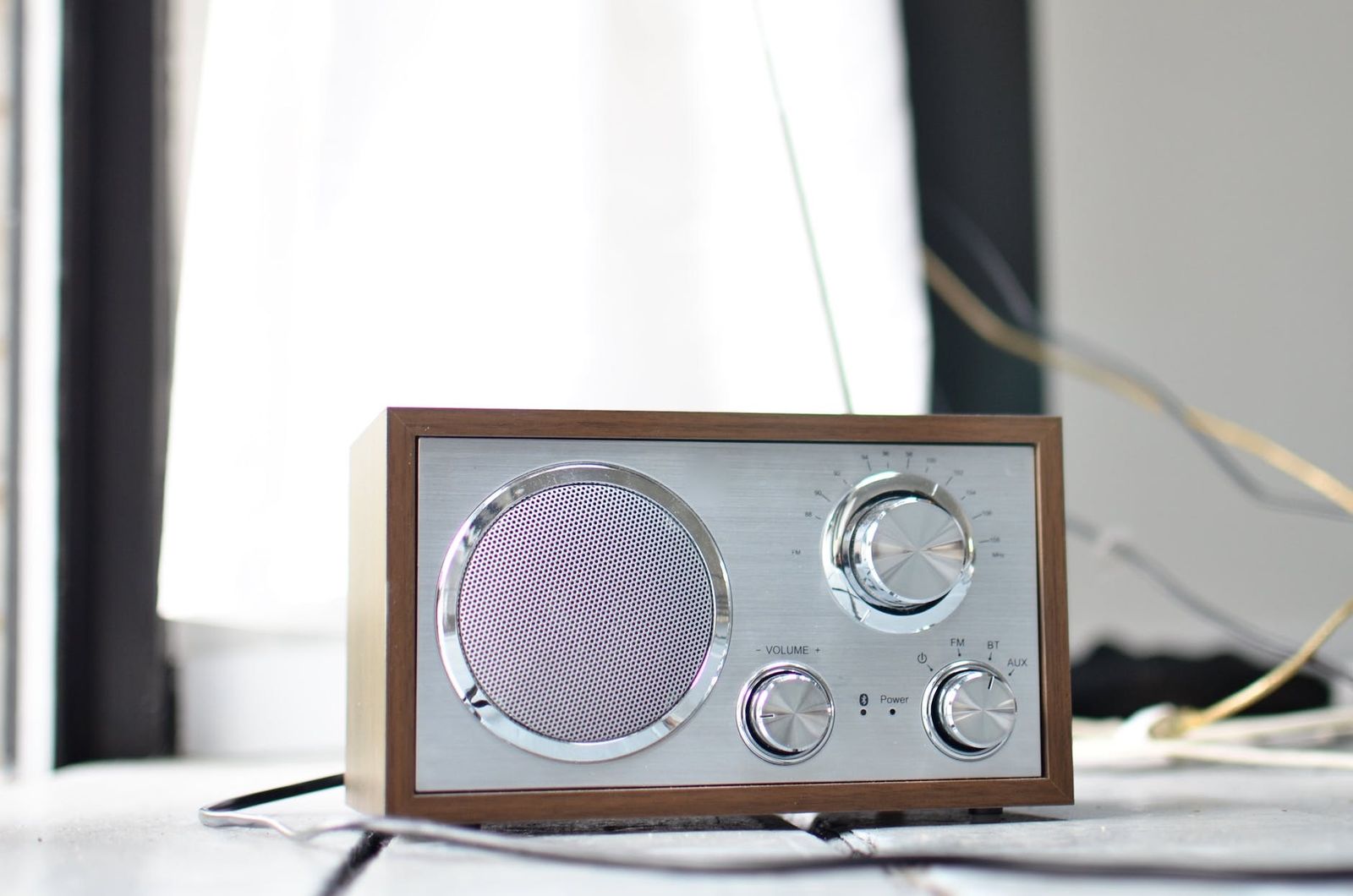 Equipamento de transmissão de rádio FM em estúdio profissional