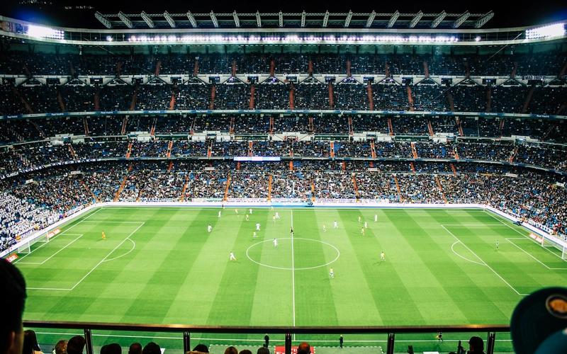 Estádio de futebol com torcida na Copa do Mundo