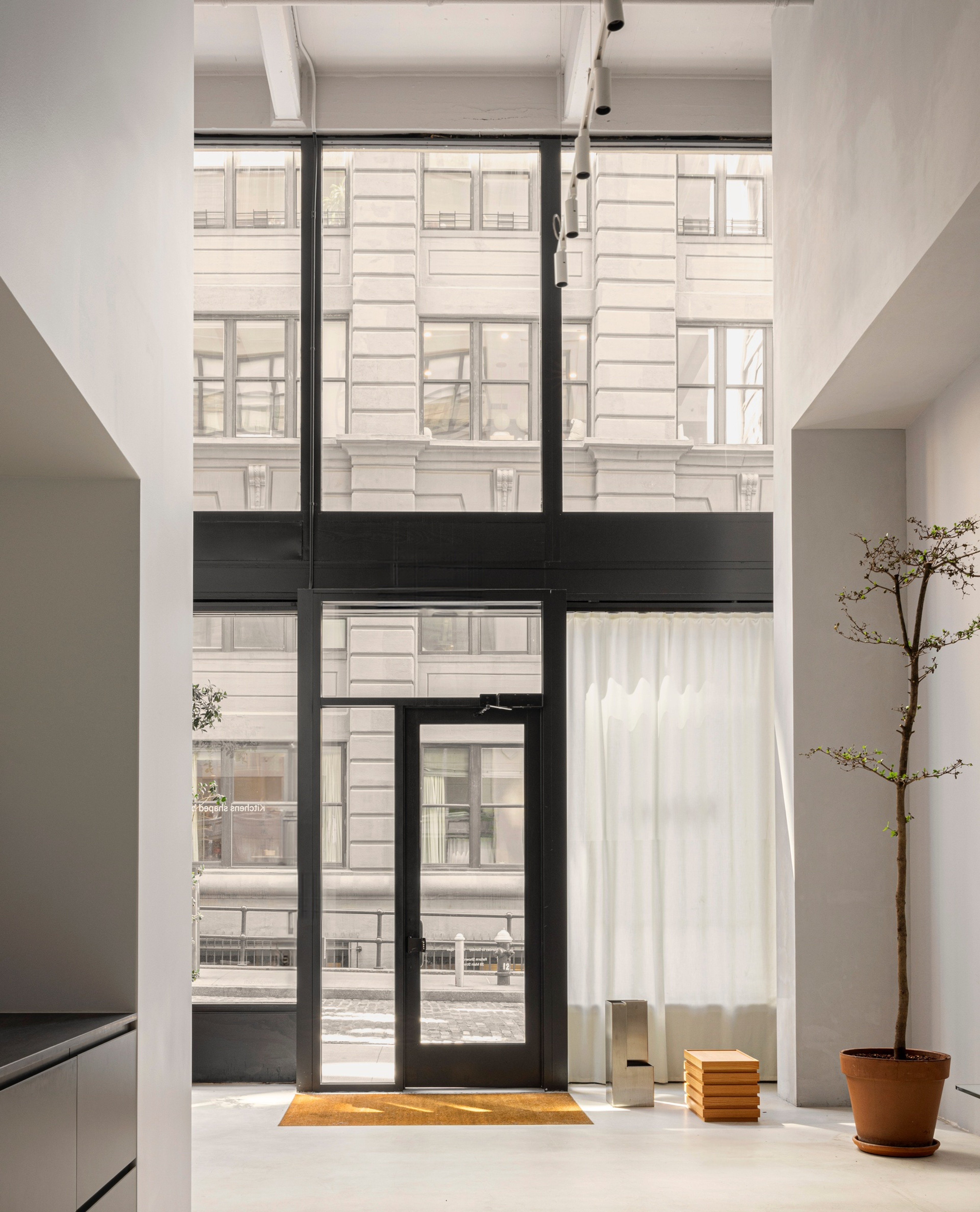 Reform Kitchens Showroom in DUMBO