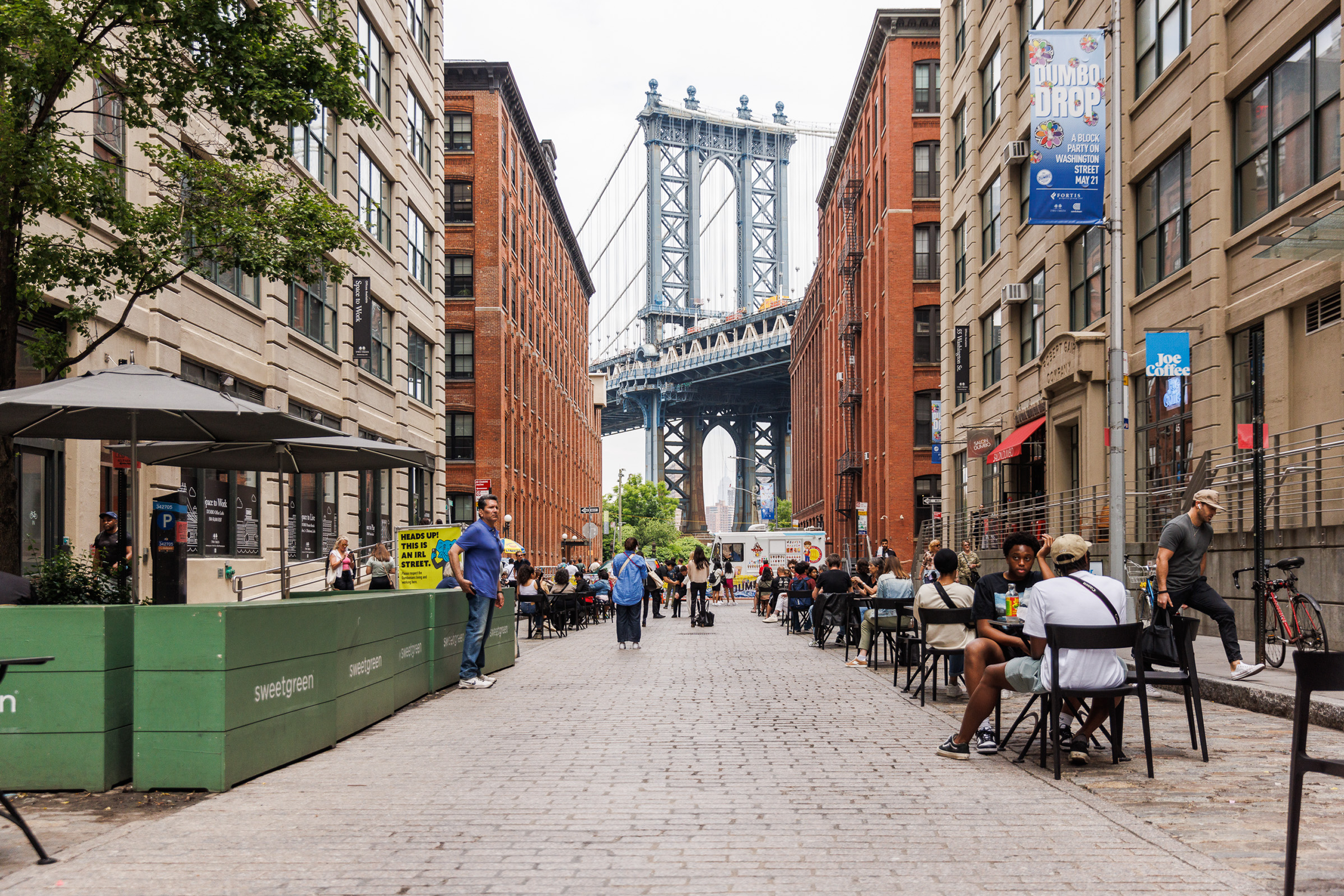 View of Manhattan Bridge from Washington Street in DUMBO