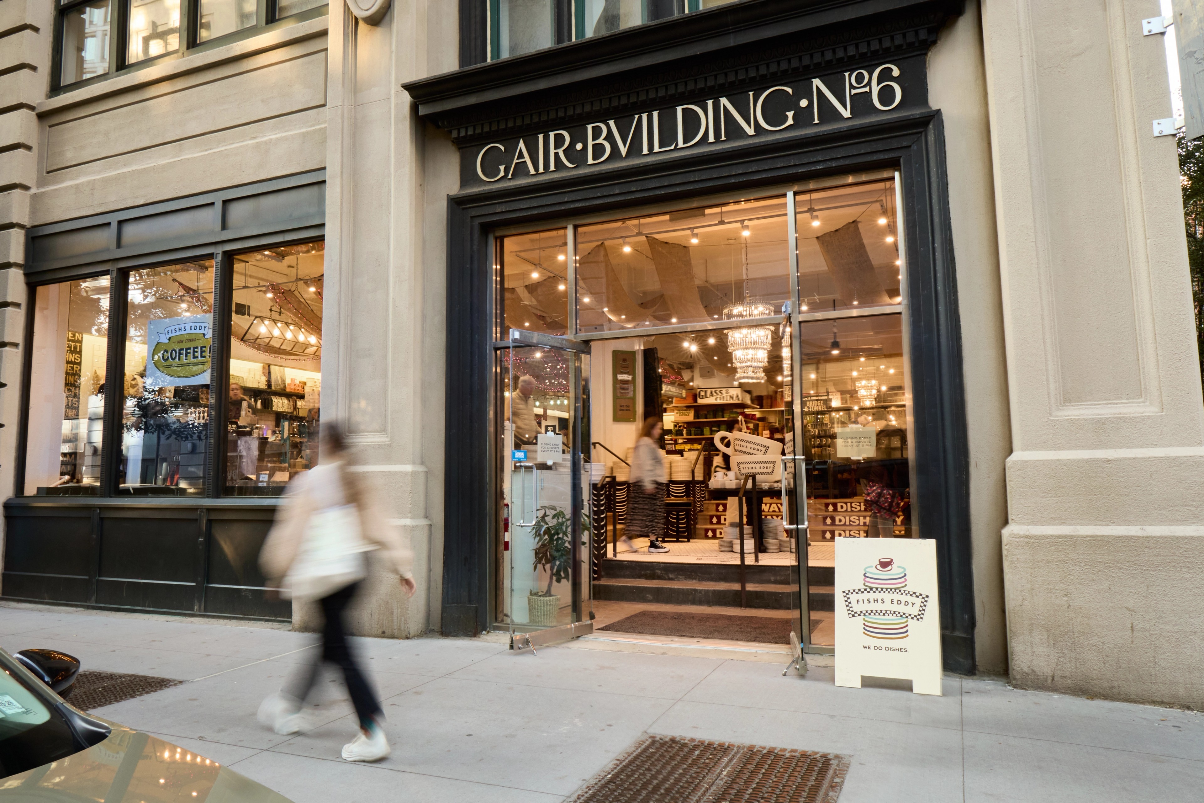 Entrance to Fishs Eddy store in DUMBO