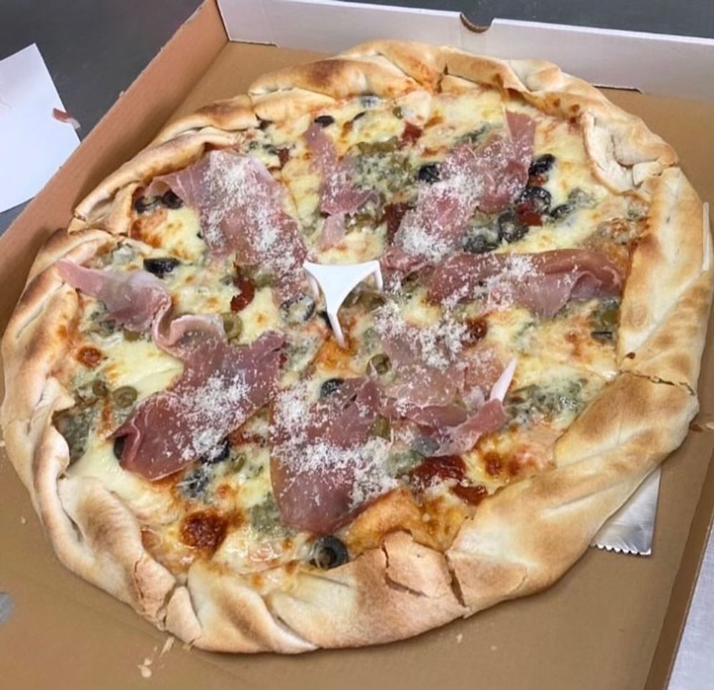 Fotka pizzy z pizzerie PizzaBox v Klatovech.