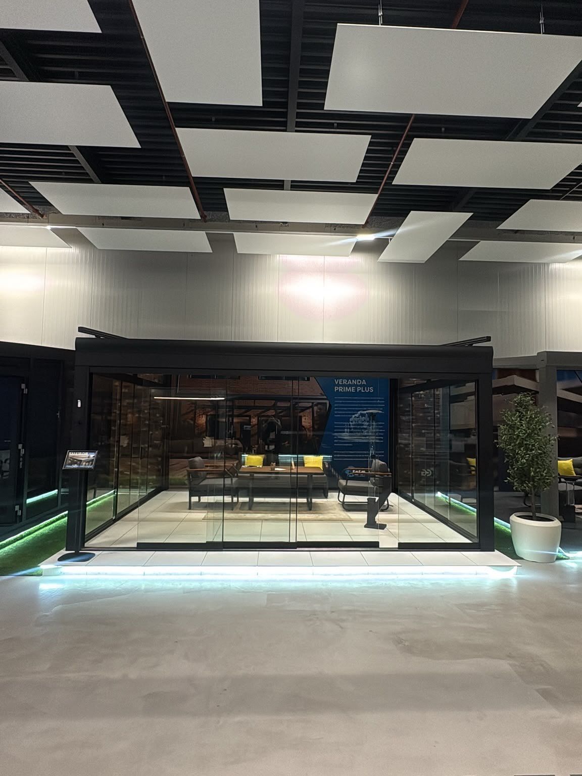Diamond veranda opgesteld in de showroom van Nexo Veranda