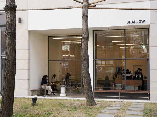 샬로우커피 송도점 인테리어 포트폴리오 썸네일