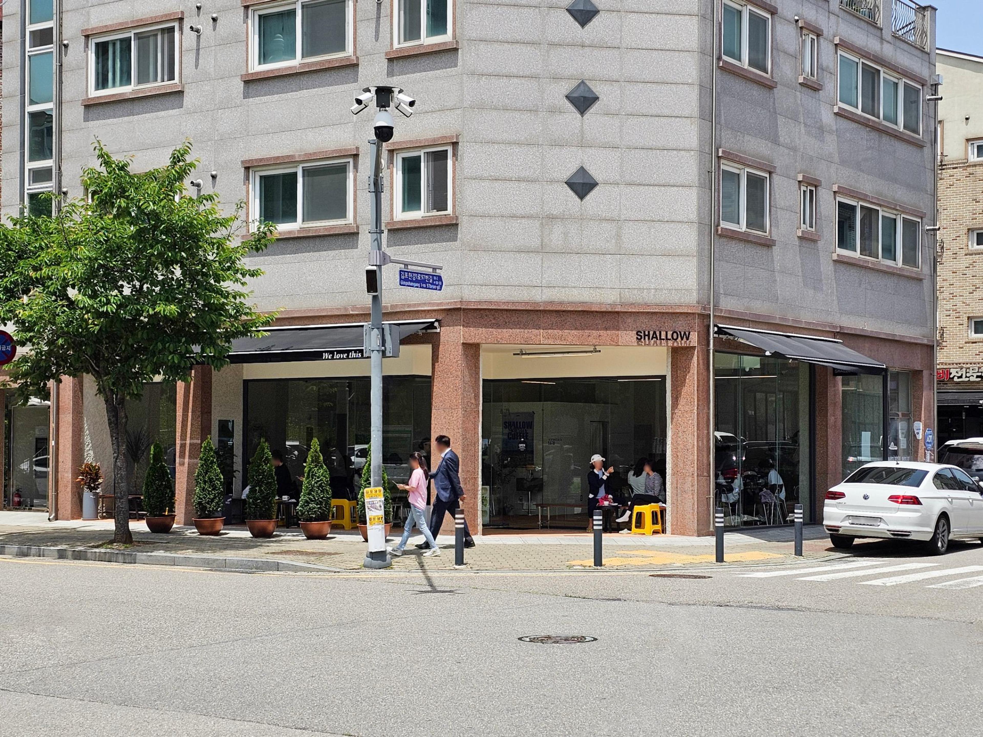샬로우커피 김포점 42평 인테리어 사진 8