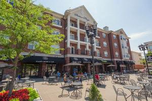 Kirkwood Station Plaza Apartments