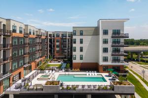 Chapter at the Streets of St. Charles