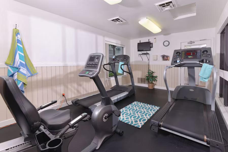 Ridgewood Village Apartments in St. Louis, MO