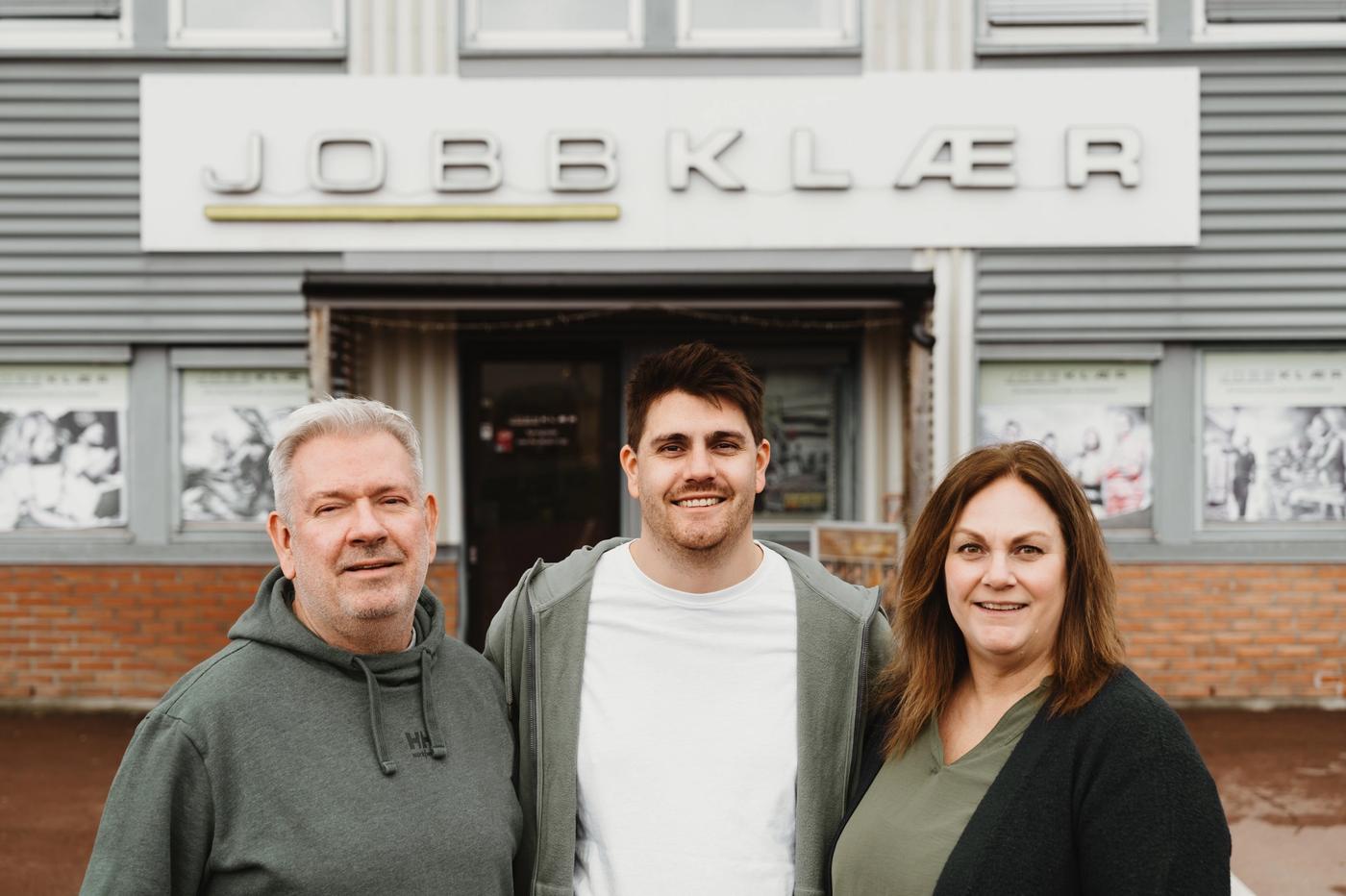 jobbklær, frititsklær, jobbklærrevetal, sievi, synlighetstøy, stretch, blåklader, jobman, snickers, hellyhansen, craft, cutterandbuck