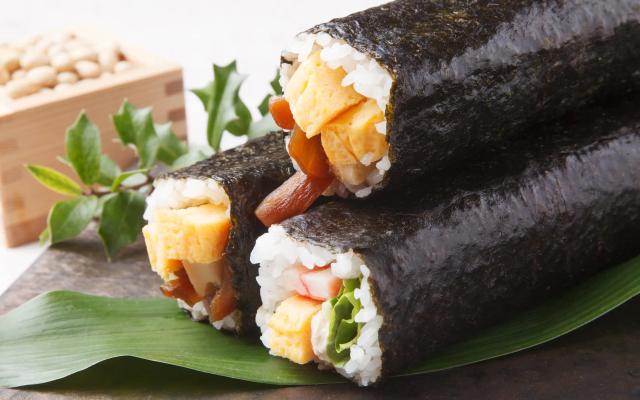 Make Ehou Maki Roll for Setsubun Day