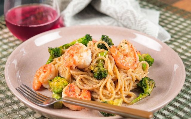 Creamy Miso Shrimp Pasta in 4 Easy Steps