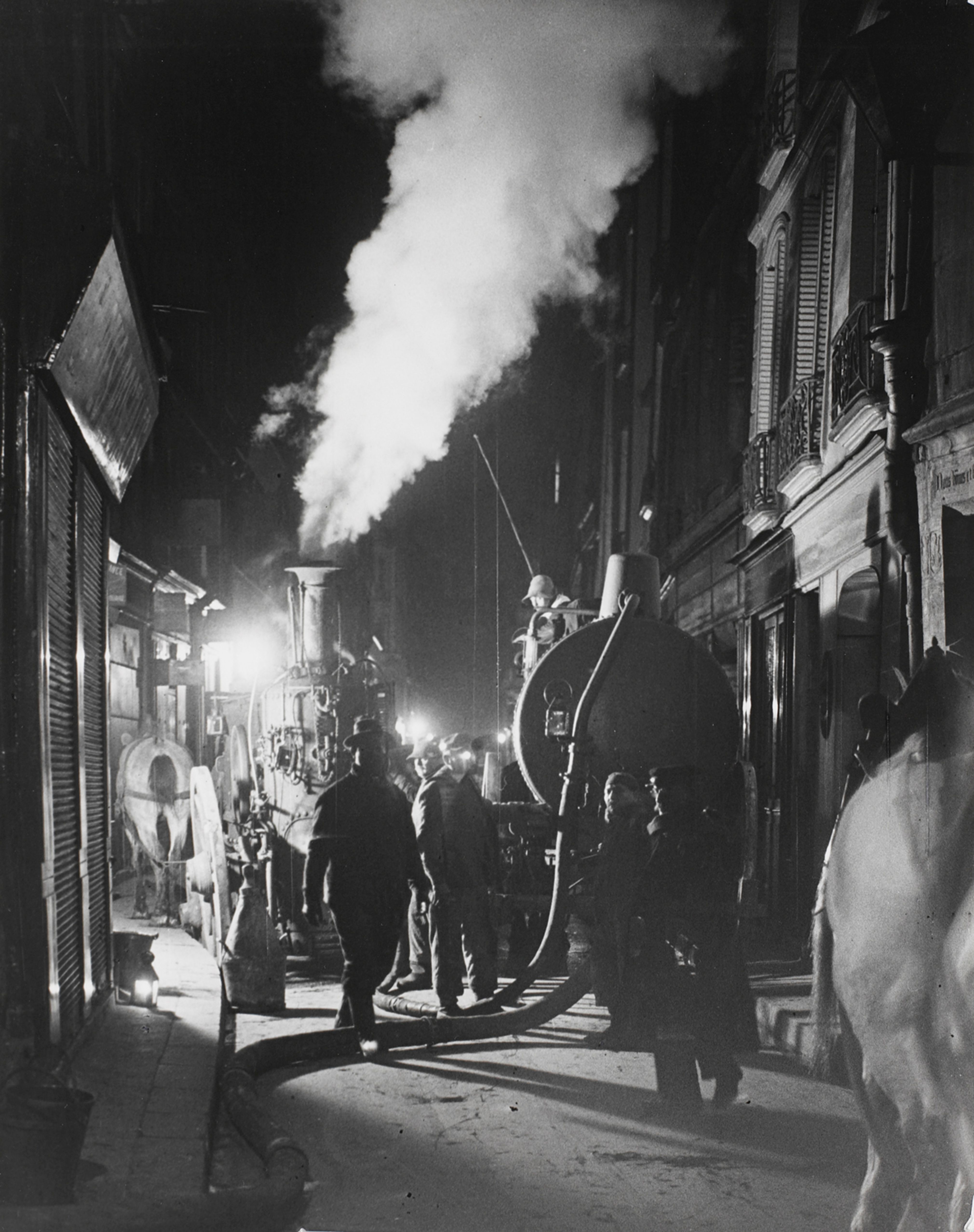 Cesspool cleaners with their pump, Rue Rambuteau