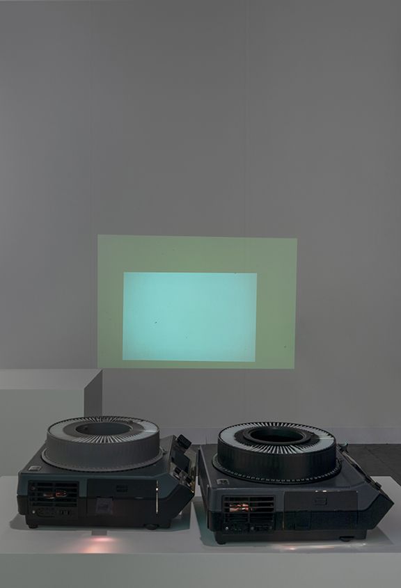 Interacting Color, the static in between nihilism and nostalgia