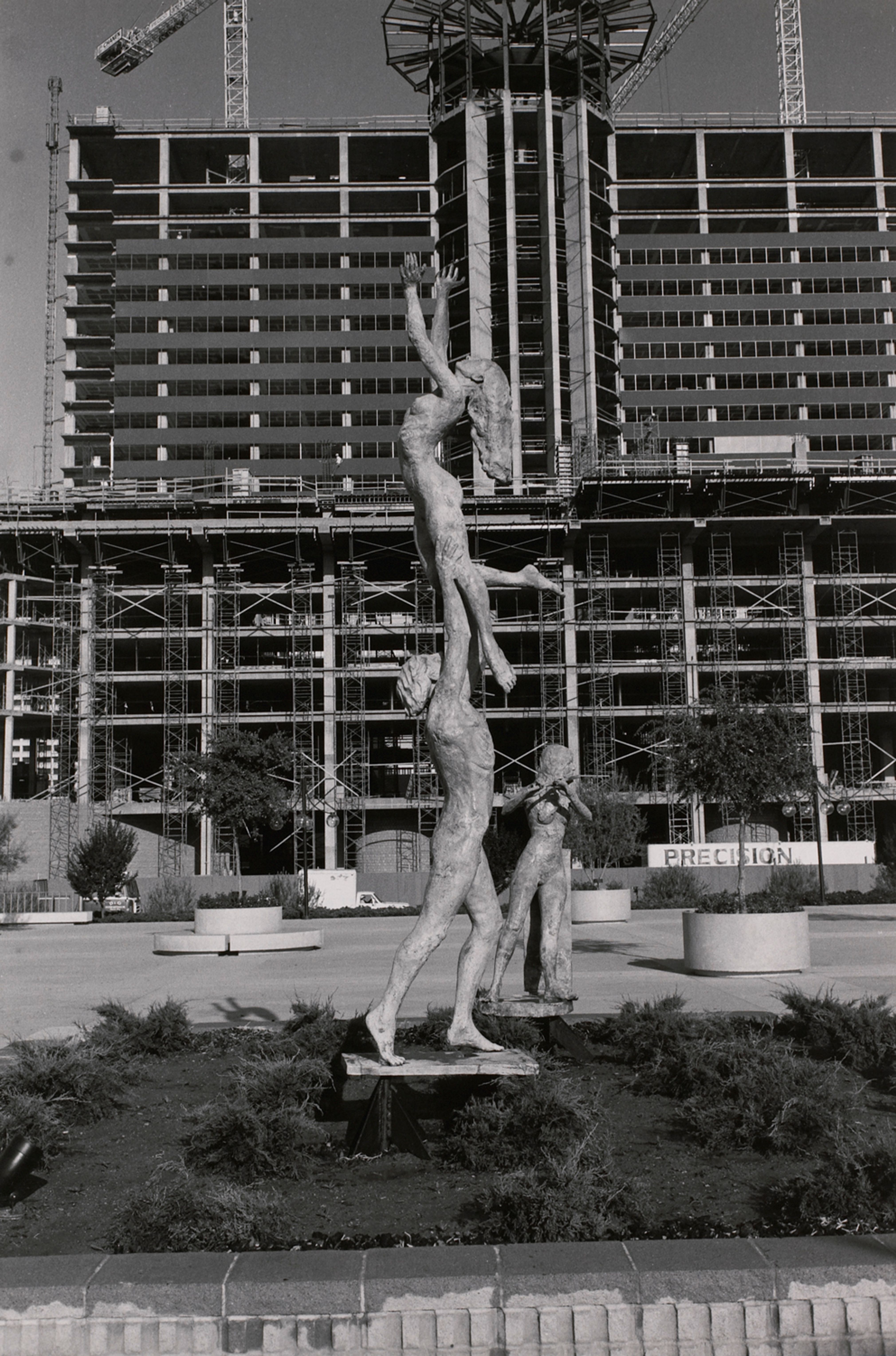 Dancing Figures. Phoenix Civic Plaza, Phoenix, Arizona