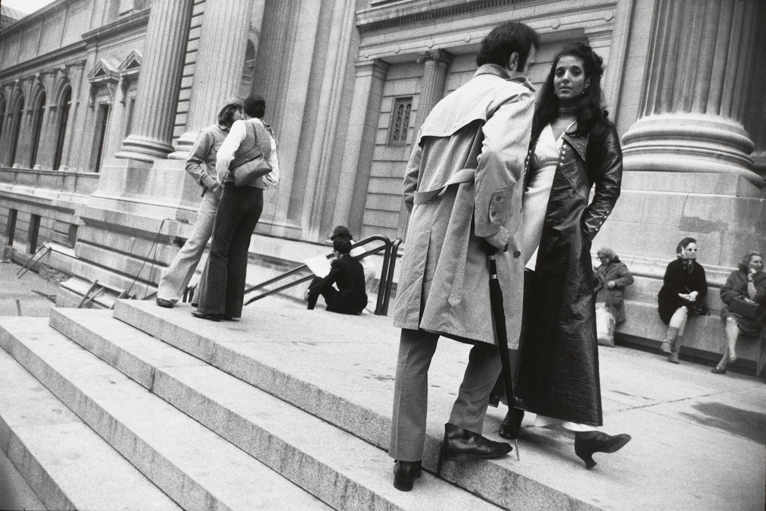 Untitled (Couple standing on stairs to Metropolitan Museum of Art)