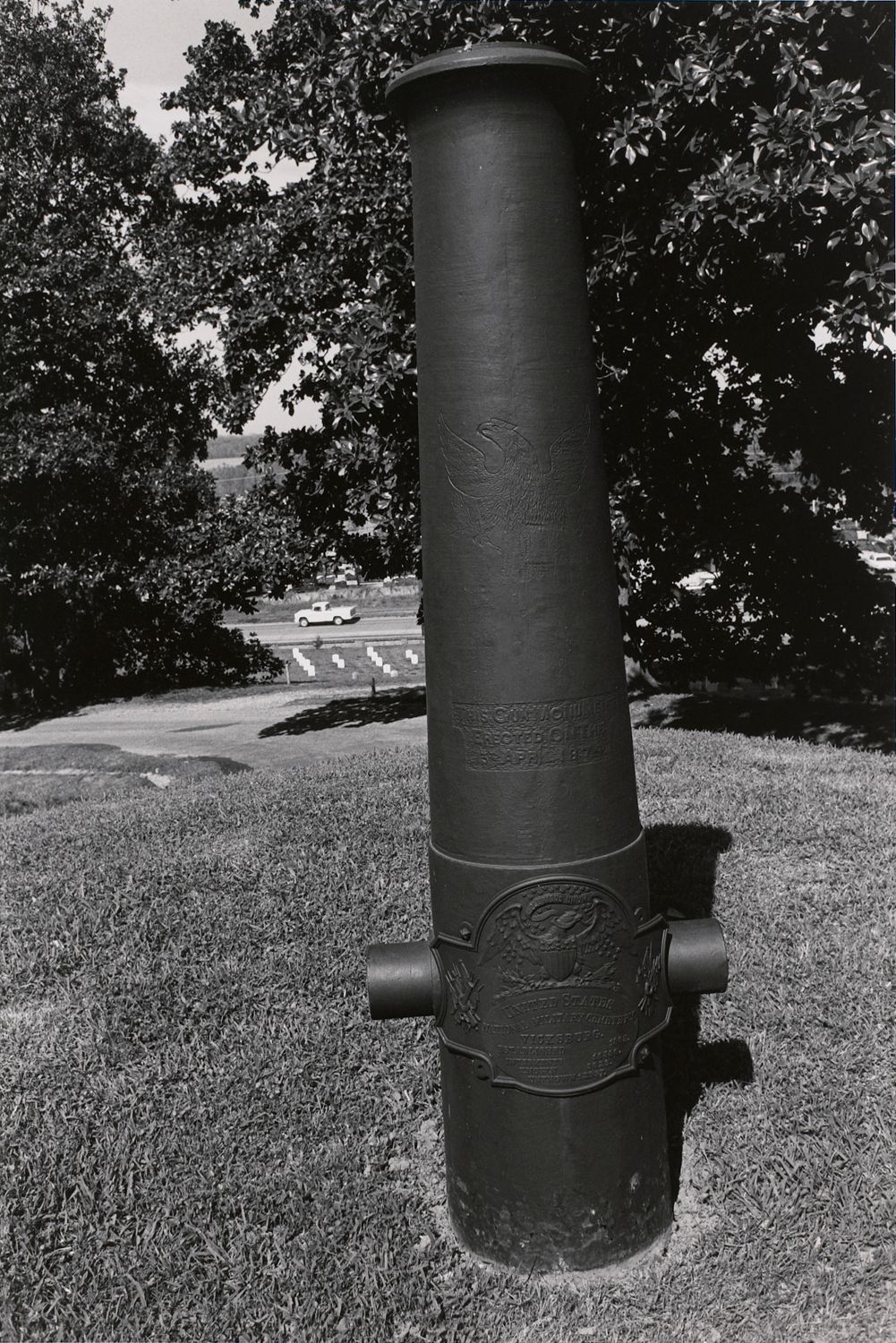 Gun Monument. Military Cemetary. Vicksburg