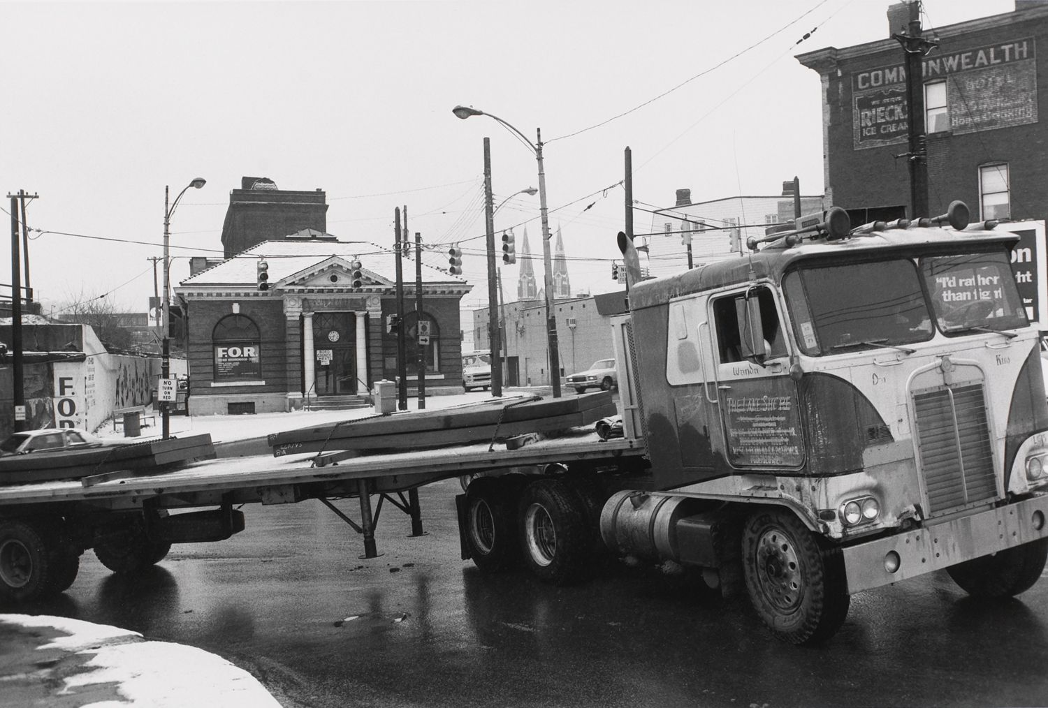 MCKEES ROCKS, PENNSYLVANIA (semi)