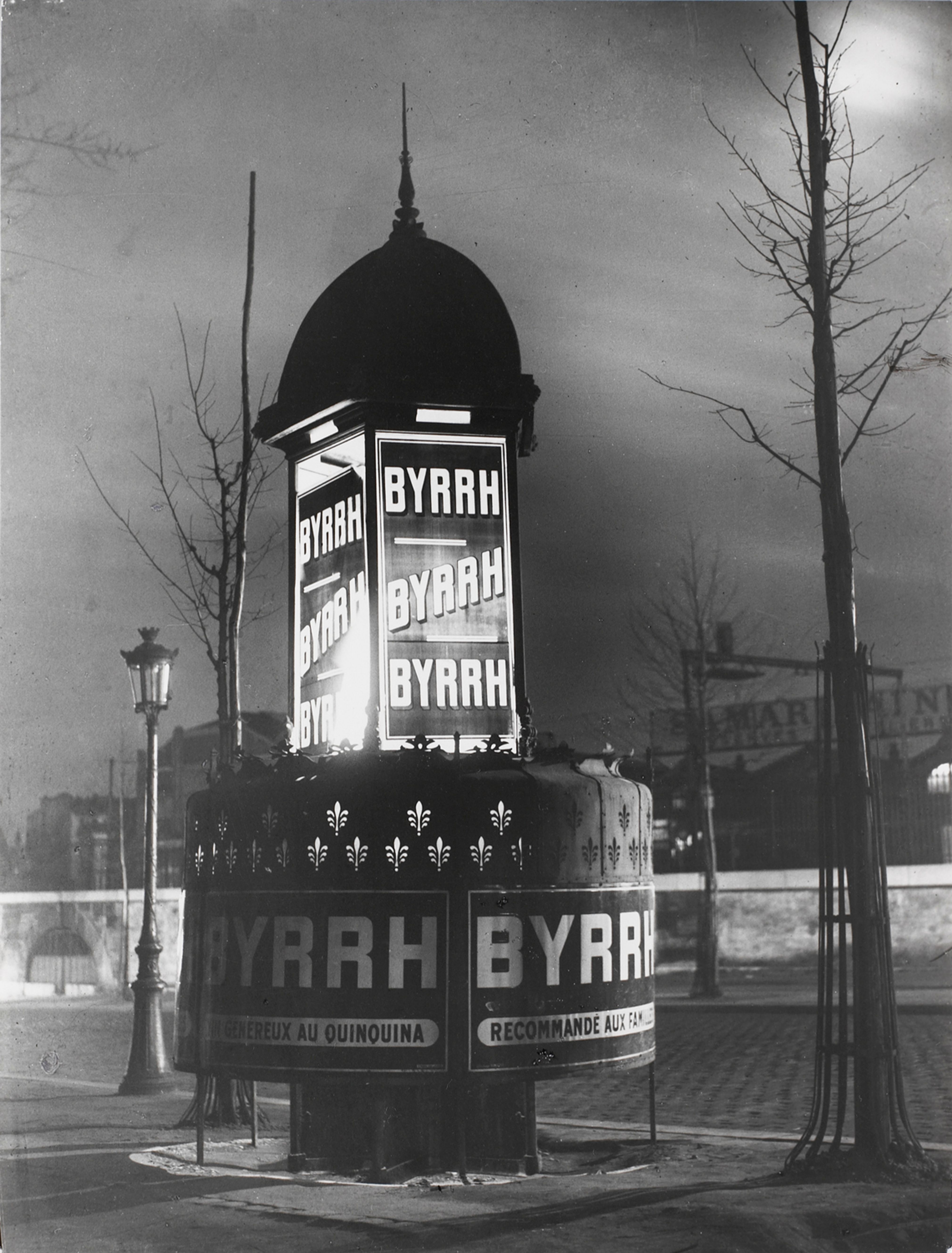 A urinal on the Boulevard Saint-Jacuques