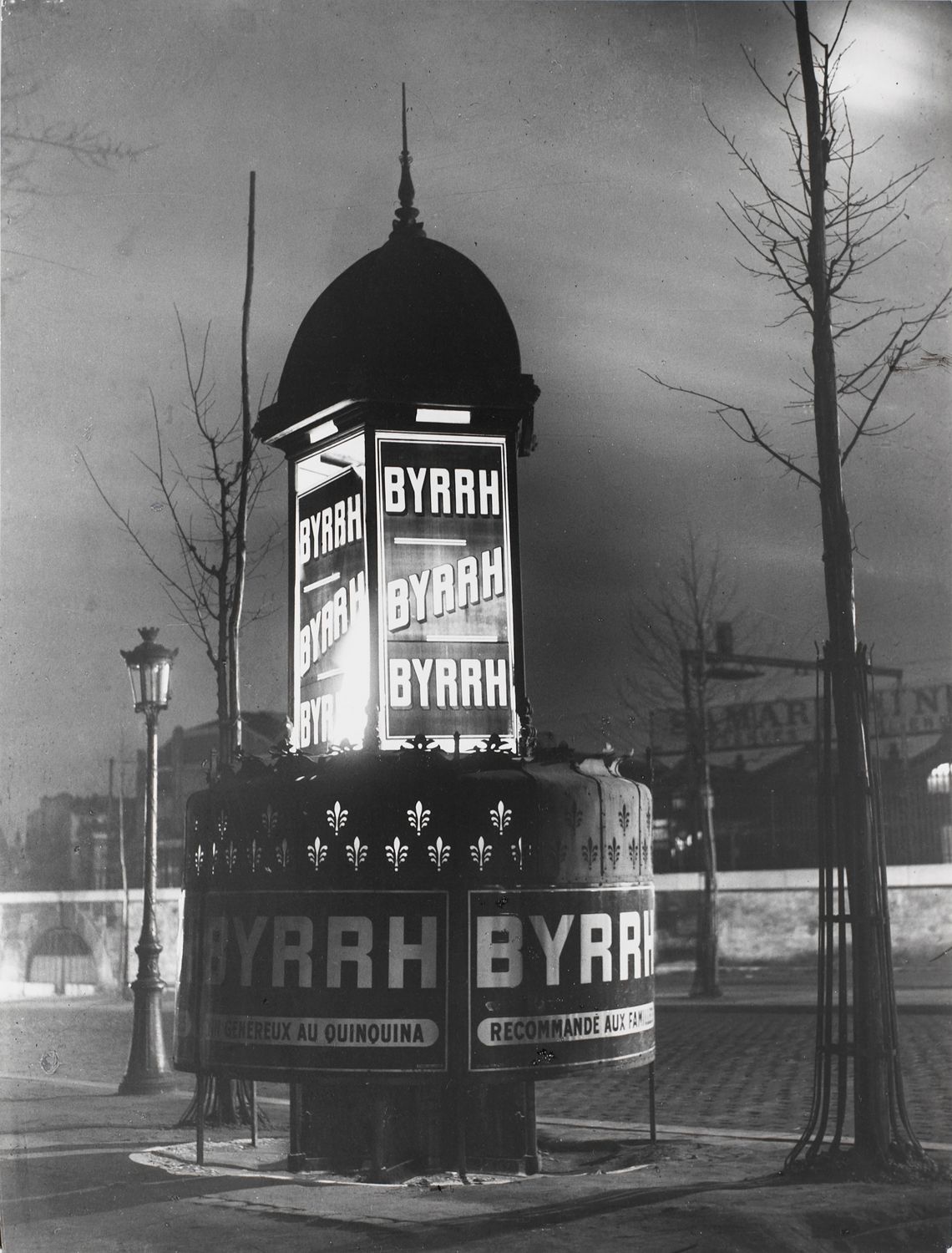 A urinal on the Boulevard Saint-Jacuques