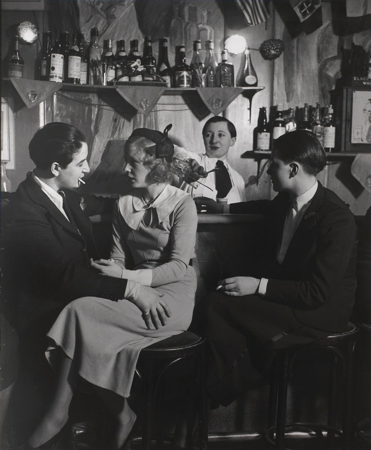 Le Monocle, the bar. On the left is Lulu de Montparnasse