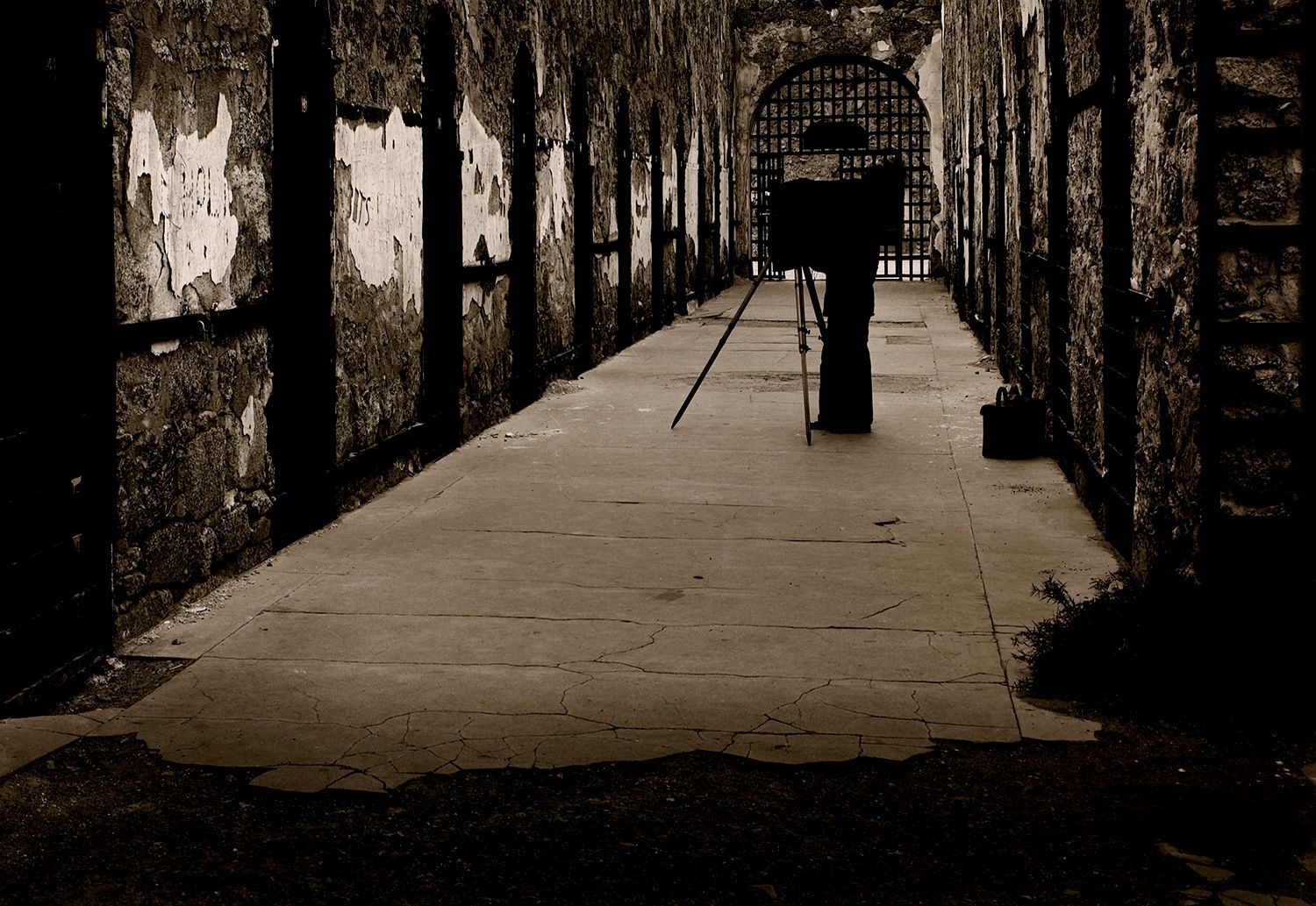 Aaron Siskind, Old Yuma Jail