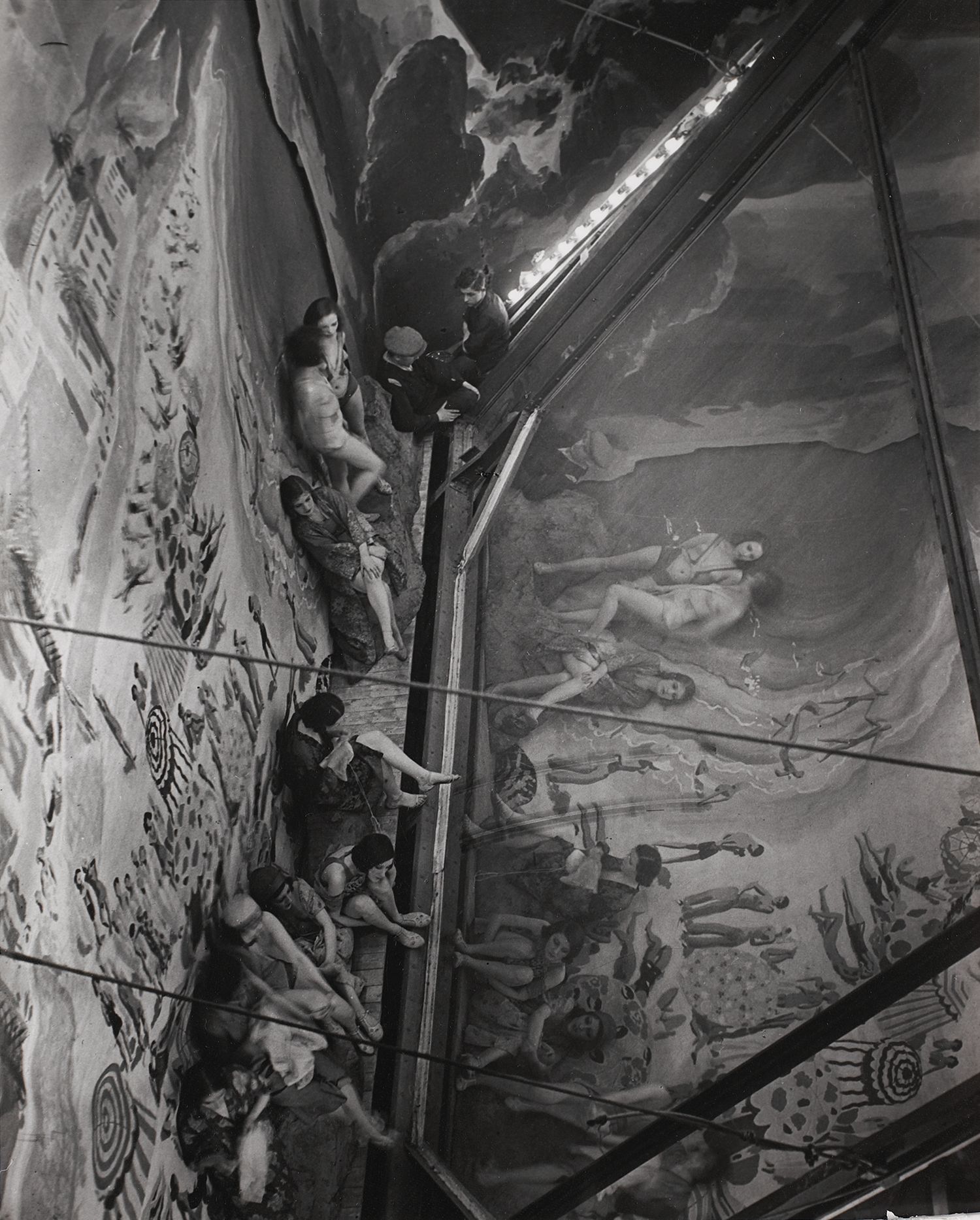 “Juan-les-Pins,” Folies-Bergère