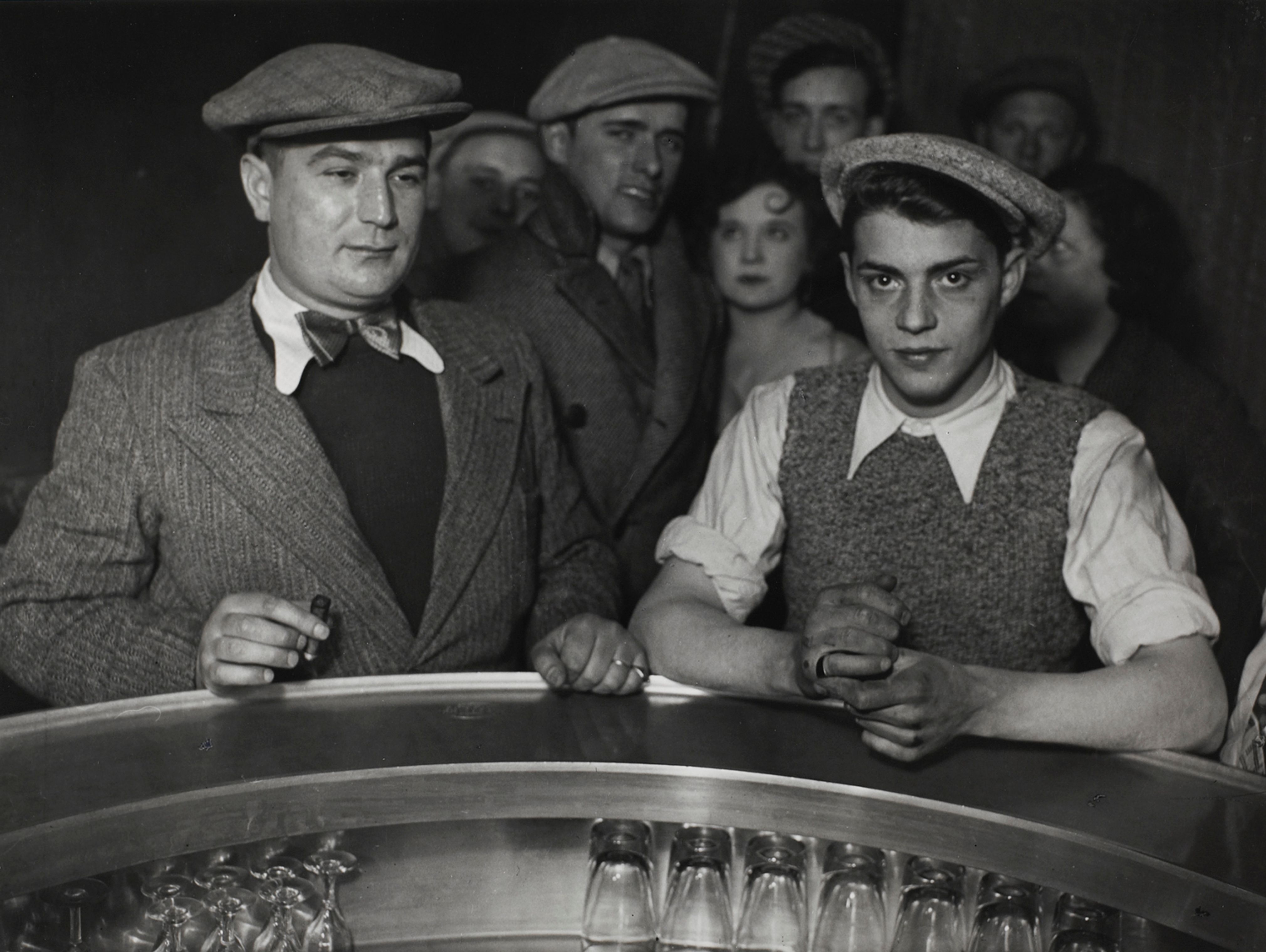 Group of men at the bar of a bistro, Rue de Lappe