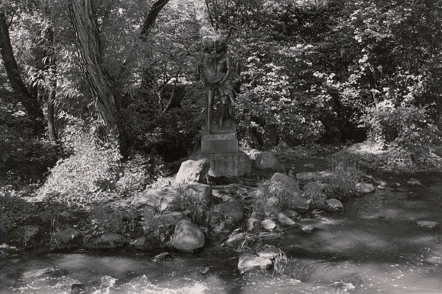 Hiawatha and Minnehaha. Minnehaha State Park, Minneapolis, Minnesota