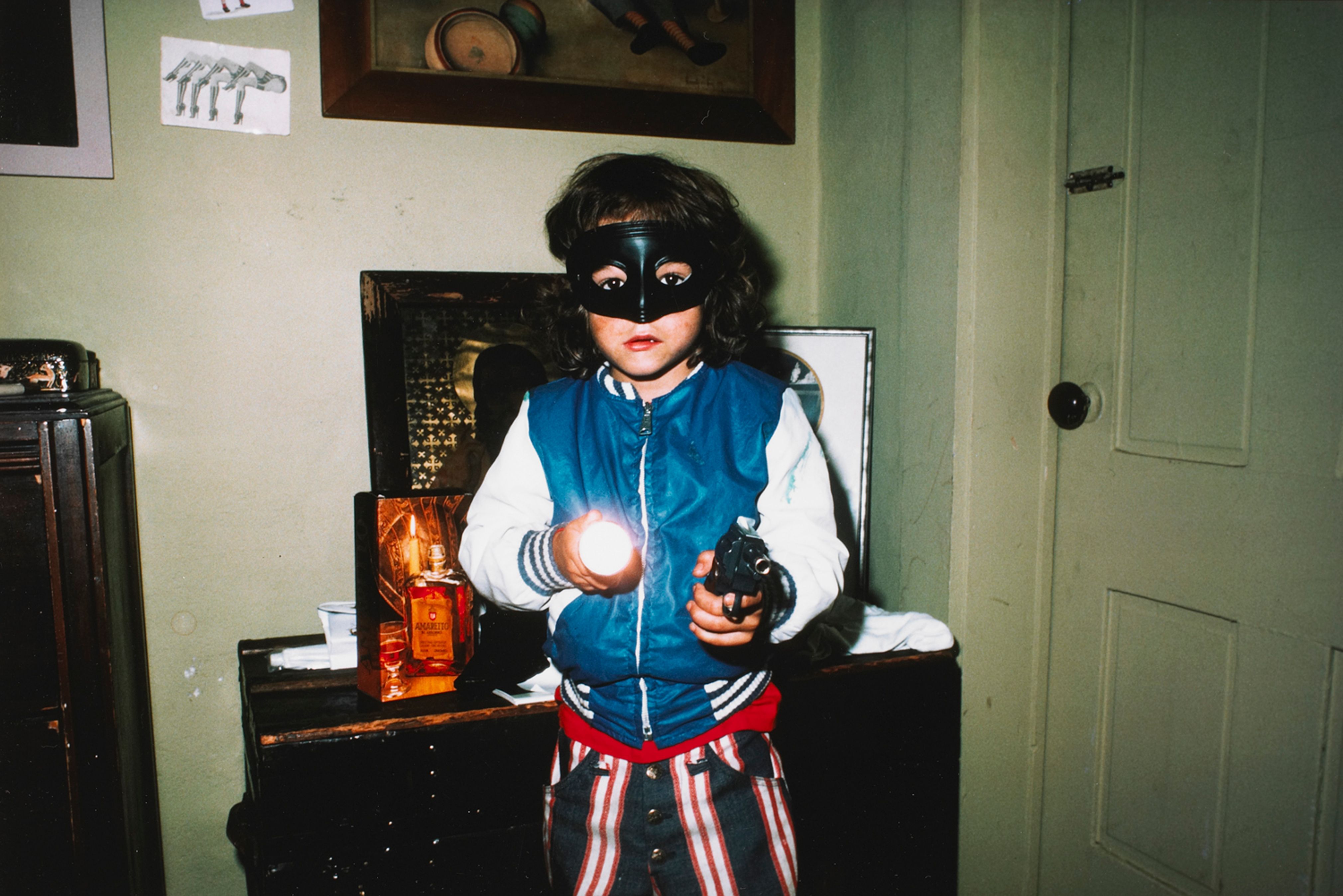 Little Max with a gun, New York City