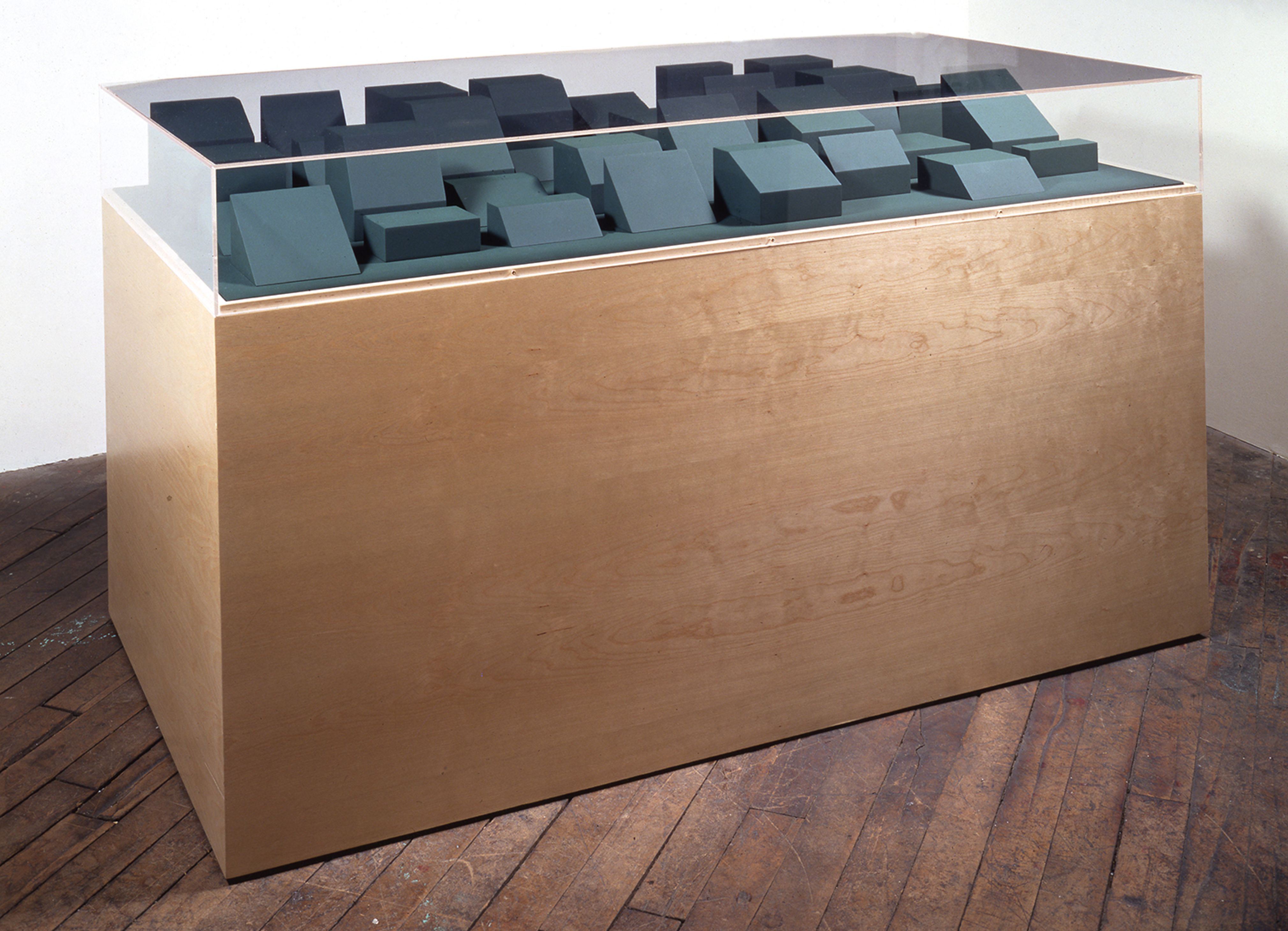 Display Sculpture (With Thirty-Two Variations)