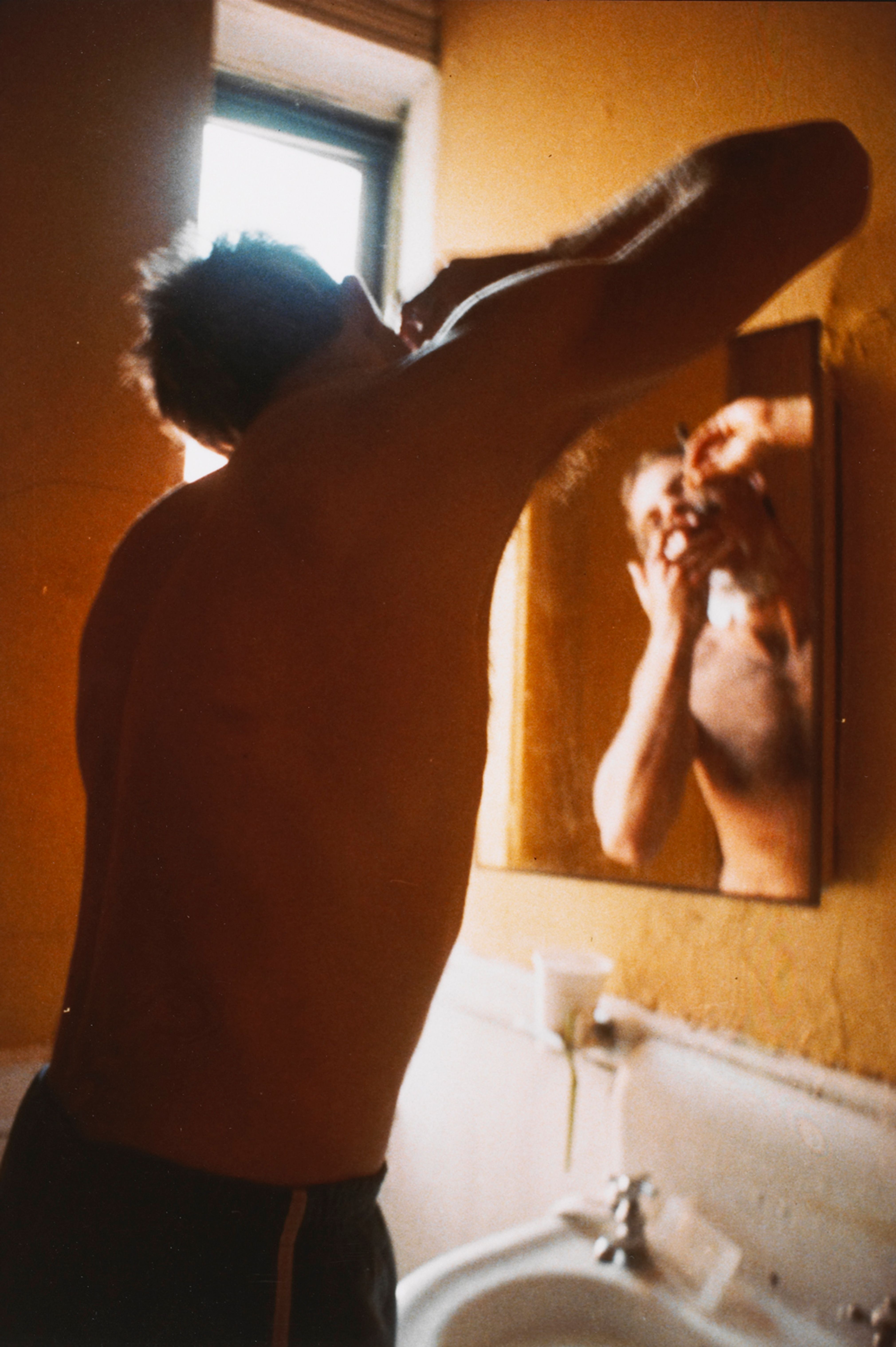 Thomas shaving, Boston