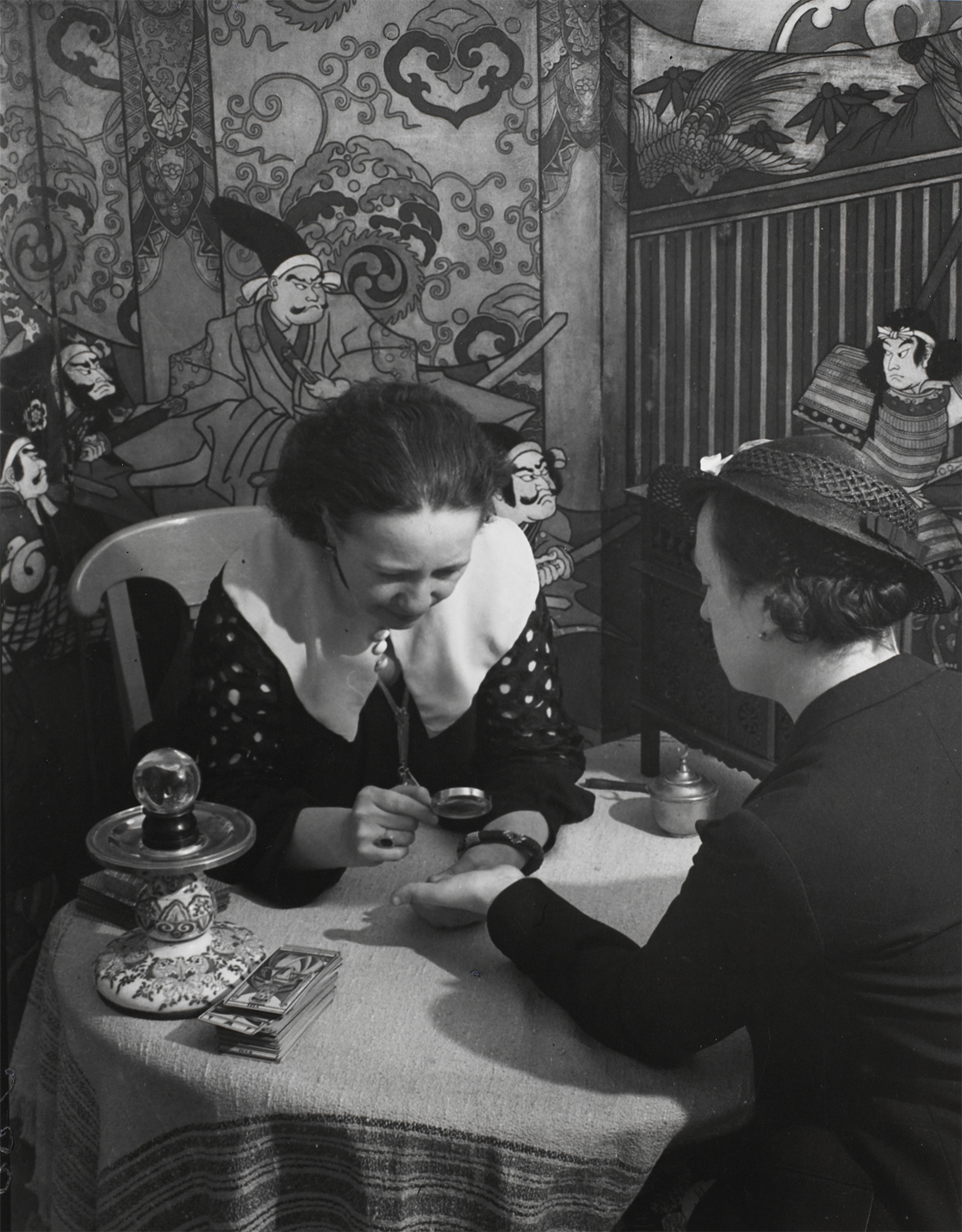 A fortuneteller in her wagon, Boulevard Saint-Jacques